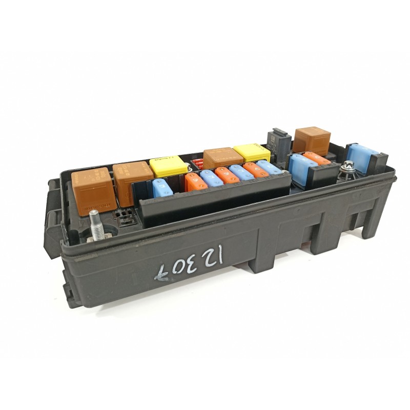Recambio de caja reles / fusibles para saab 9-3 sport sedán linear sport referencia OEM IAM 519124705  