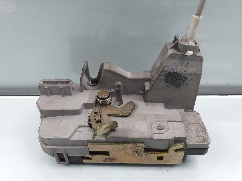 Recambio de cerradura puerta trasera derecha para peugeot 307 break / sw (s1) sw pack referencia OEM IAM 9138G0  