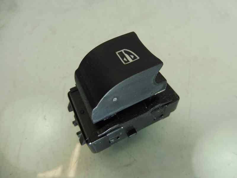 Recambio de mando elevalunas trasero izquierdo para renault scenic iii dynamique referencia OEM IAM 254010003R  