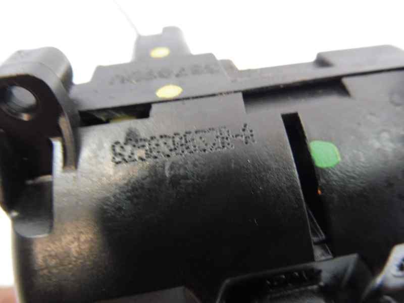 Recambio de cerradura puerta trasera izquierda para renault scenic iii dynamique referencia OEM IAM 825030032R  