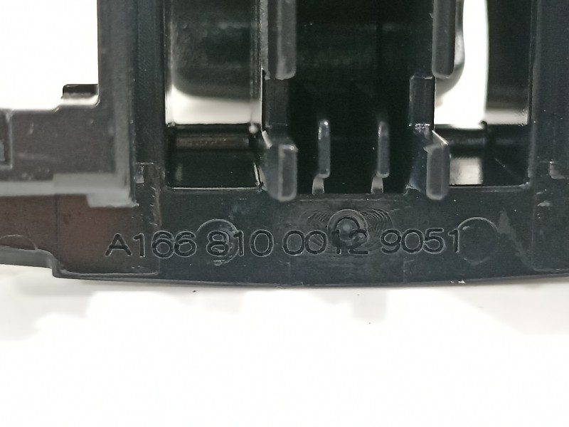 Recambio de parasol derecho para mercedes-benz clase b (w247) 247 referencia OEM IAM A1778106200  