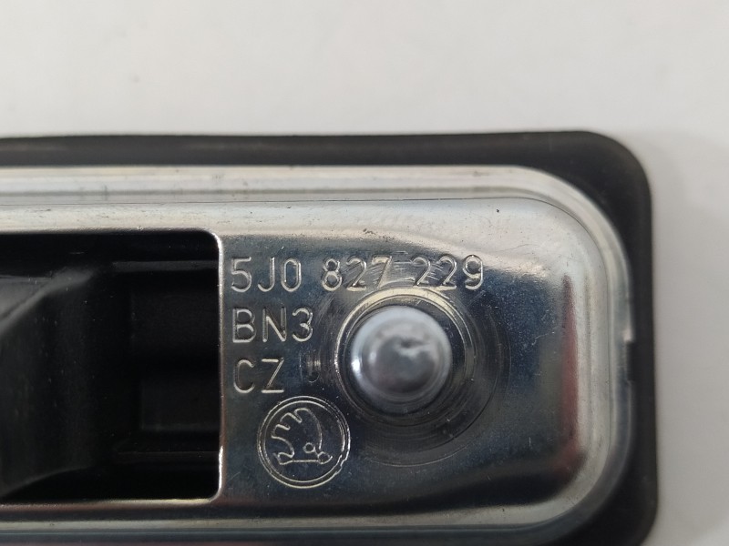 Recambio de maneta exterior porton para audi a1 (8xk) adrenalin referencia OEM IAM 5J0827566 5JO827229 