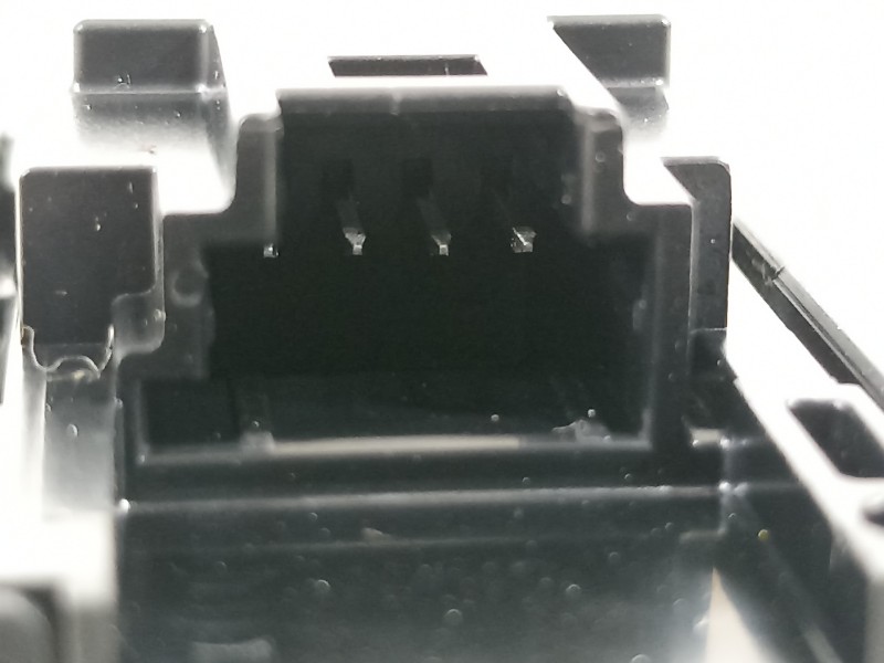 Recambio de mando elevalunas trasero izquierdo para mercedes-benz clase b (w247) 247 referencia OEM IAM A1679050201  