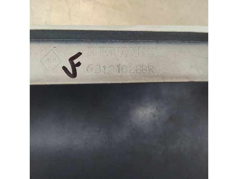 Recambio de aleta delantera izquierda para renault kangoo furgón professional referencia OEM IAM 631010288R  