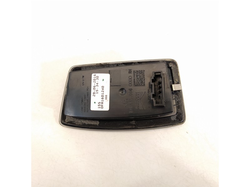 Recambio de piloto trasero derecho interior para audi a1 (8xk) adrenalin referencia OEM IAM 8X0945096  