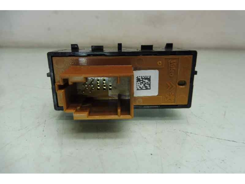 Recambio de mando multifuncion para peugeot 308 sw allure referencia OEM IAM 98075074ZD  