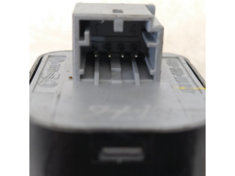 Recambio de mando retrovisor para audi a1 (8xk) adrenalin referencia OEM IAM 4F0959565  