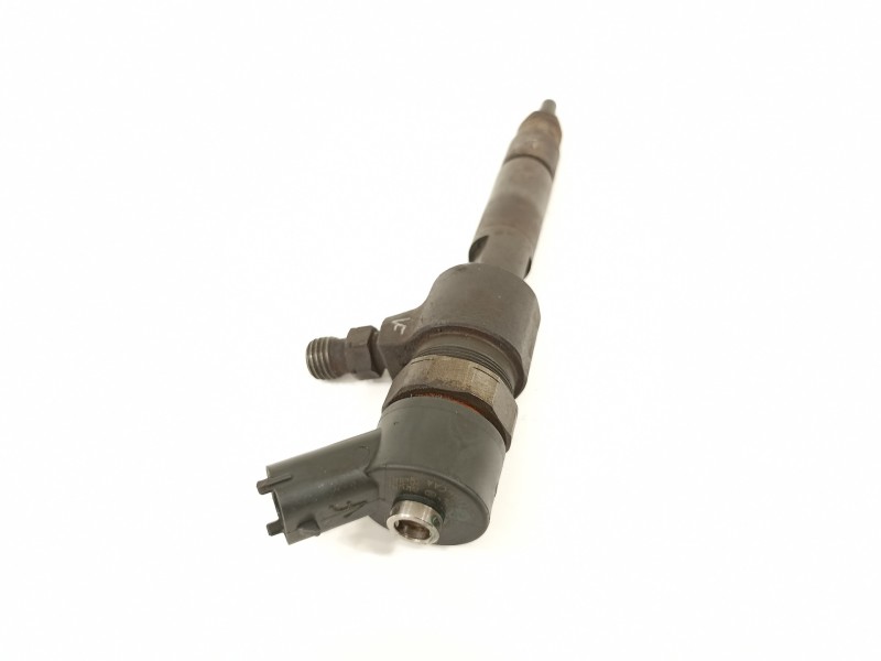 Recambio de inyector para opel zafira b cosmo referencia OEM IAM 0445110276  