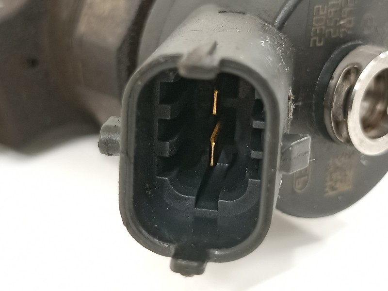 Recambio de inyector para opel zafira b cosmo referencia OEM IAM 0445110276  