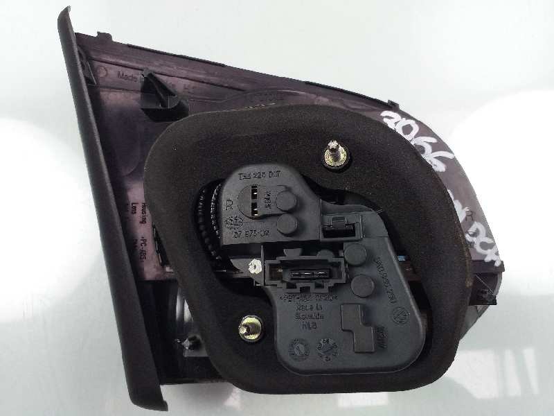 Recambio de piloto trasero derecho en porton para volkswagen golf vi (5k1) sport referencia OEM IAM 5K0945094AA  
