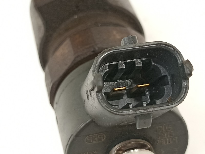 Recambio de inyector para opel zafira b cosmo referencia OEM IAM 0445110276  