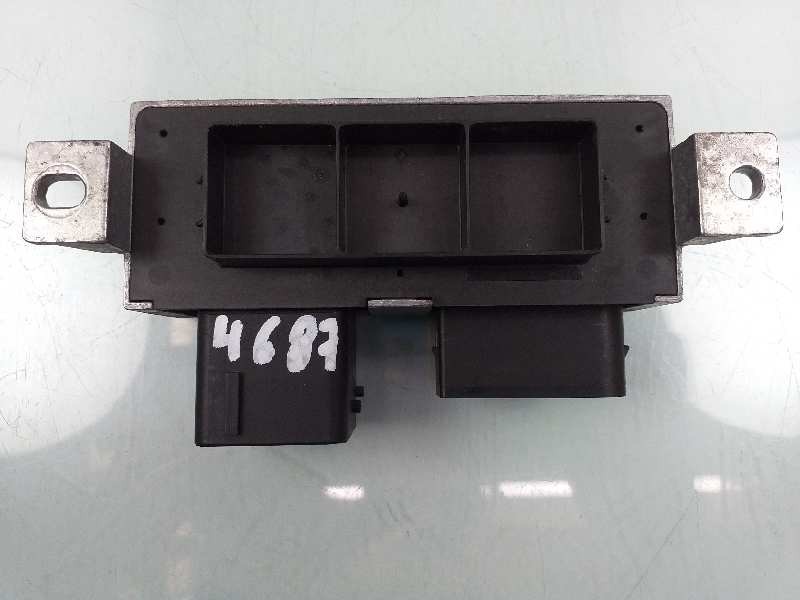 Recambio de caja precalentamiento para renault master kasten l1h1 ka 2,8t referencia OEM IAM 271206395R  