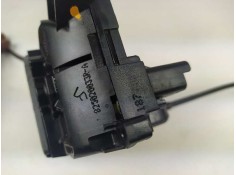 Recambio de cerradura puerta trasera derecha para renault scenic iii dynamique referencia OEM IAM 825020033R   2