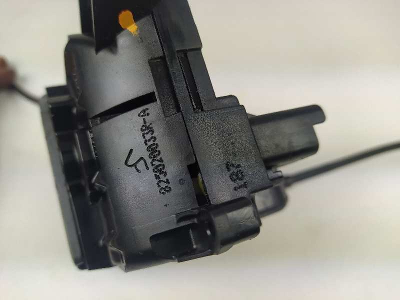 Recambio de cerradura puerta trasera derecha para renault scenic iii dynamique referencia OEM IAM 825020033R  