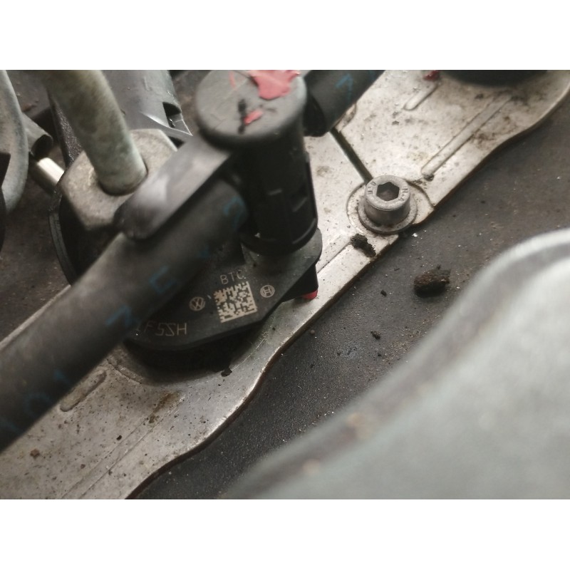 Recambio de inyector para audi a3 (8p) 2.0 tdi limited edition (103kw) referencia OEM IAM 03L130277 0445116030 