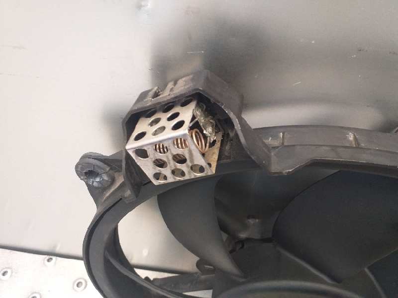 Recambio de electroventilador para renault scenic iii dynamique referencia OEM IAM 214810898R FS2045 M155547D