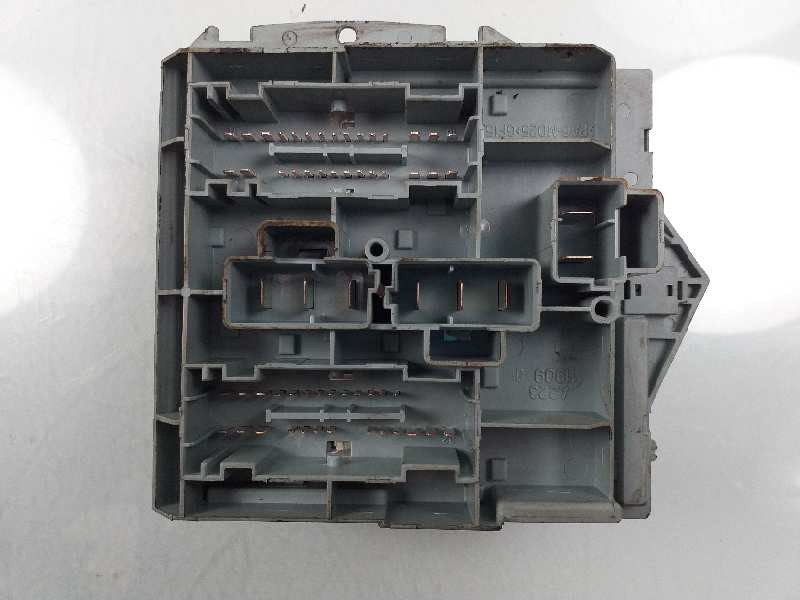 Recambio de caja reles / fusibles para fiat bravo (198) 1.9 active multijet referencia OEM IAM 51775688  