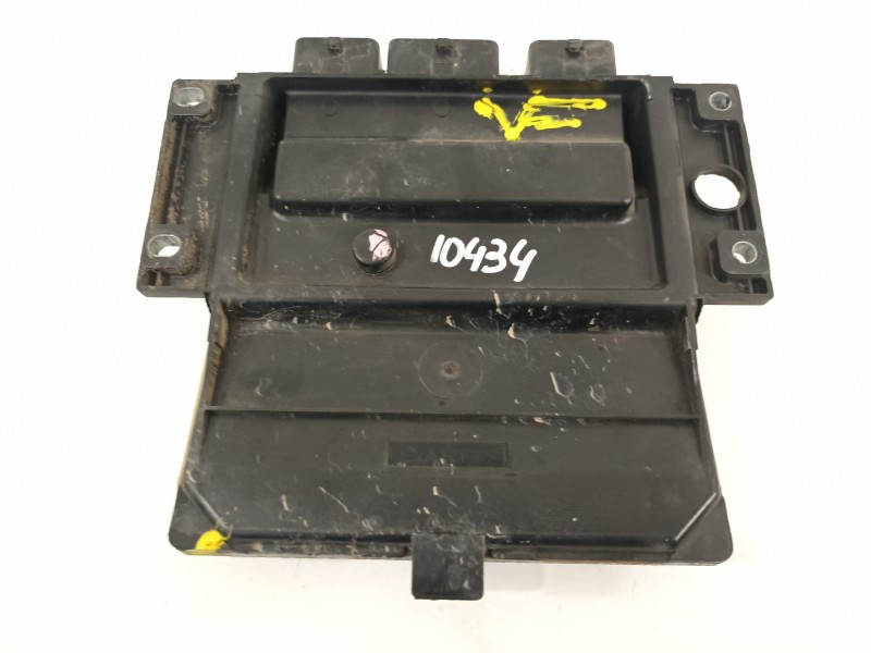 Recambio de centralita motor uce para renault modus confort dynamique referencia OEM IAM 8200398934 8200449080 82615538