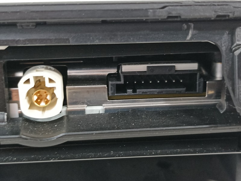 Recambio de pantalla multifuncion para audi a1 sportback (8xf) attraction referencia OEM IAM 8X0857273B  