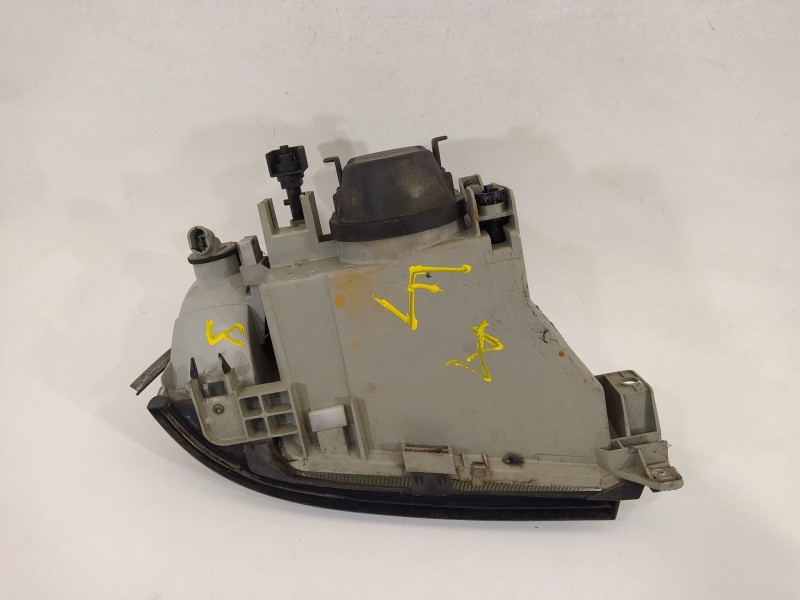 Recambio de faro izquierdo para renault clio i fase i+ii (b/c57) 1.2 alize referencia OEM IAM   