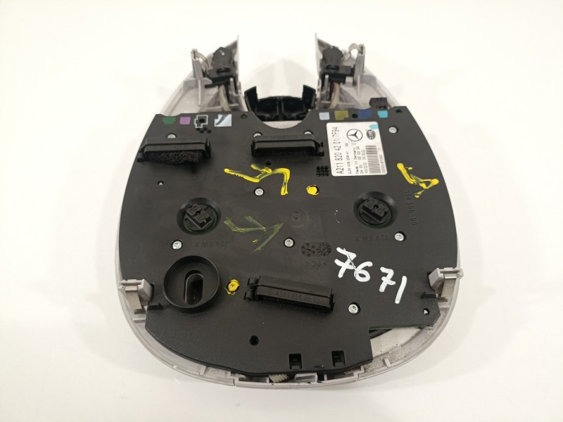 Recambio de luz interior para mercedes-benz clase e (w211) berlina e 320 (211.065) referencia OEM IAM A2118204201  