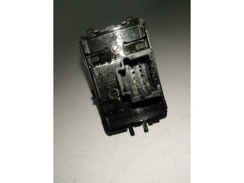 Recambio de mando elevalunas delantero derecho para renault scenic iii dynamique referencia OEM IAM 809600018R  