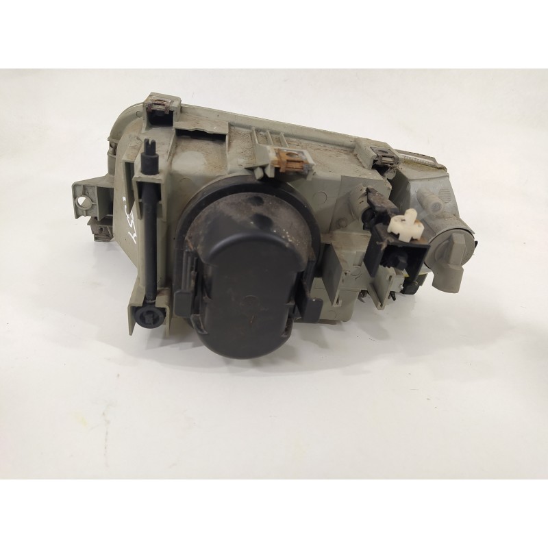 Recambio de faro derecho para renault clio i fase i+ii (b/c57) 1.2 alize referencia OEM IAM   