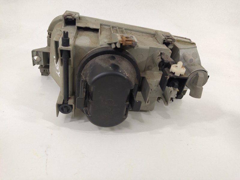 Recambio de faro derecho para renault clio i fase i+ii (b/c57) 1.2 alize referencia OEM IAM   