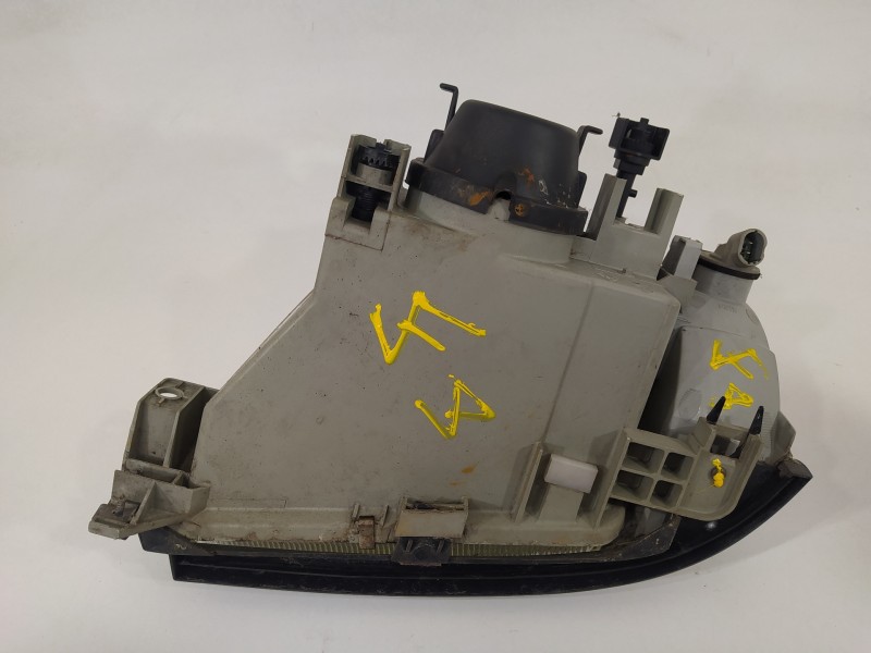 Recambio de faro derecho para renault clio i fase i+ii (b/c57) 1.2 alize referencia OEM IAM   