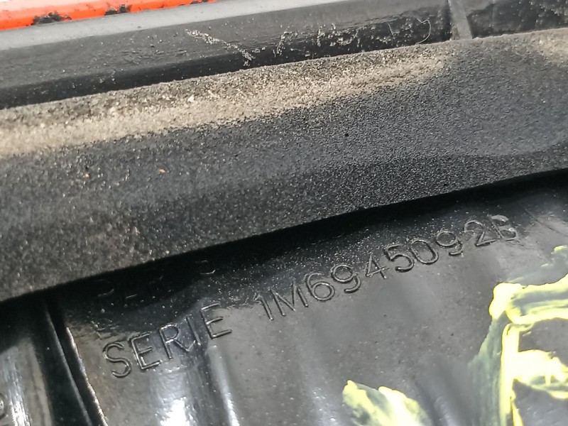 Recambio de piloto trasero derecho para seat leon (1m1) signo referencia OEM IAM 1M6945092B  