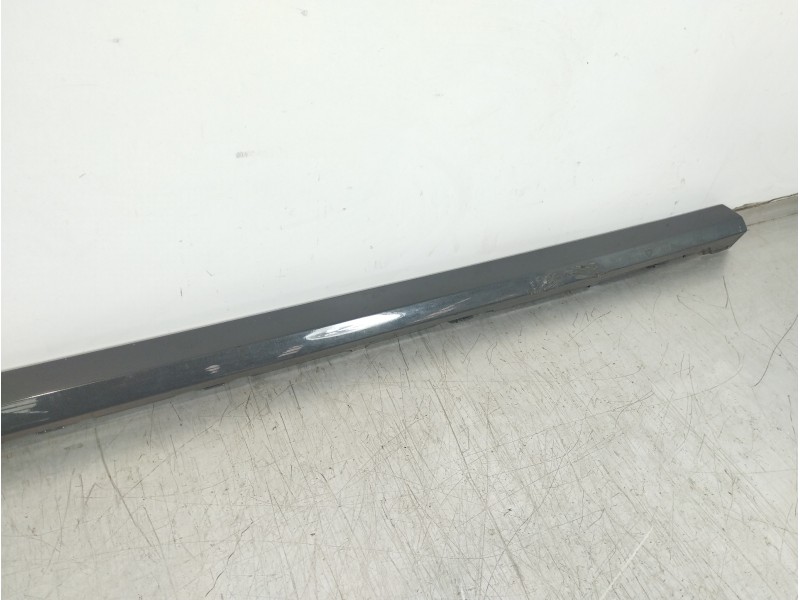 Recambio de faldon lateral para audi a1 sportback (8xf) attraction referencia OEM IAM 8XA853860  