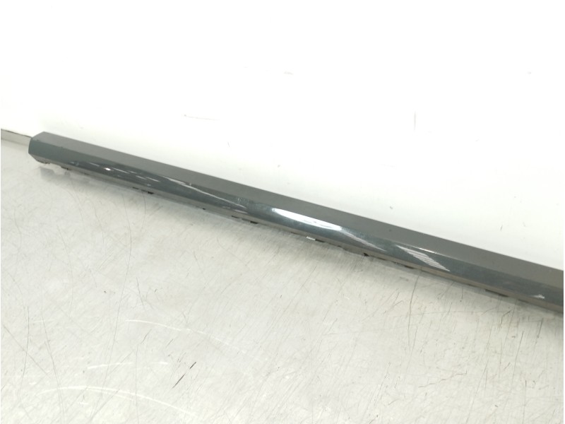 Recambio de faldon lateral para audi a1 sportback (8xf) attraction referencia OEM IAM 8XA853860  