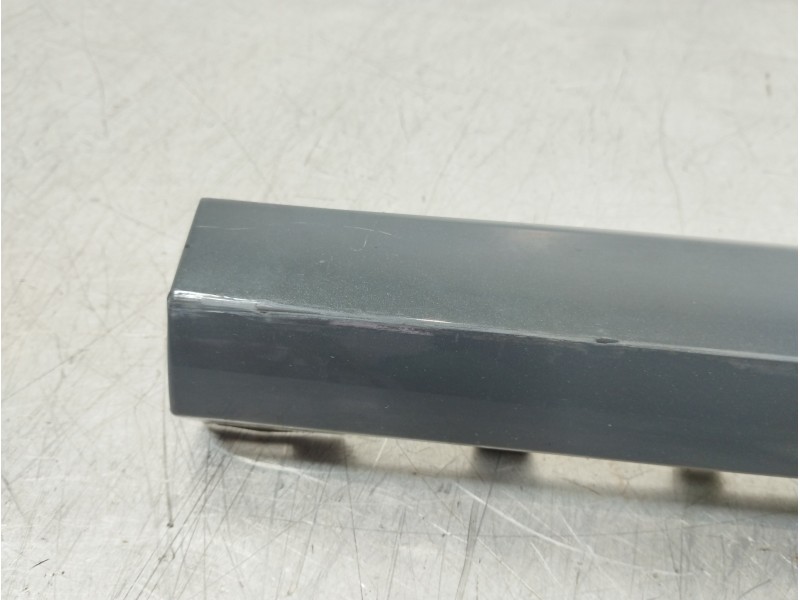 Recambio de faldon lateral para audi a1 sportback (8xf) attraction referencia OEM IAM 8XA853860  