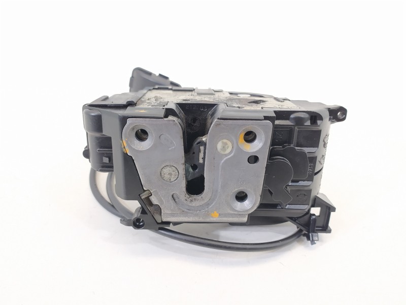 Recambio de cerradura puerta trasera izquierda para renault scenic iii dynamique referencia OEM IAM 825030032R  
