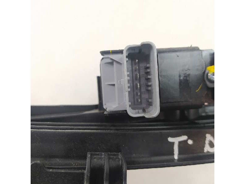 Recambio de elevalunas trasero derecho para peugeot 208 2020 referencia OEM IAM 9829045580 39182146 829045280