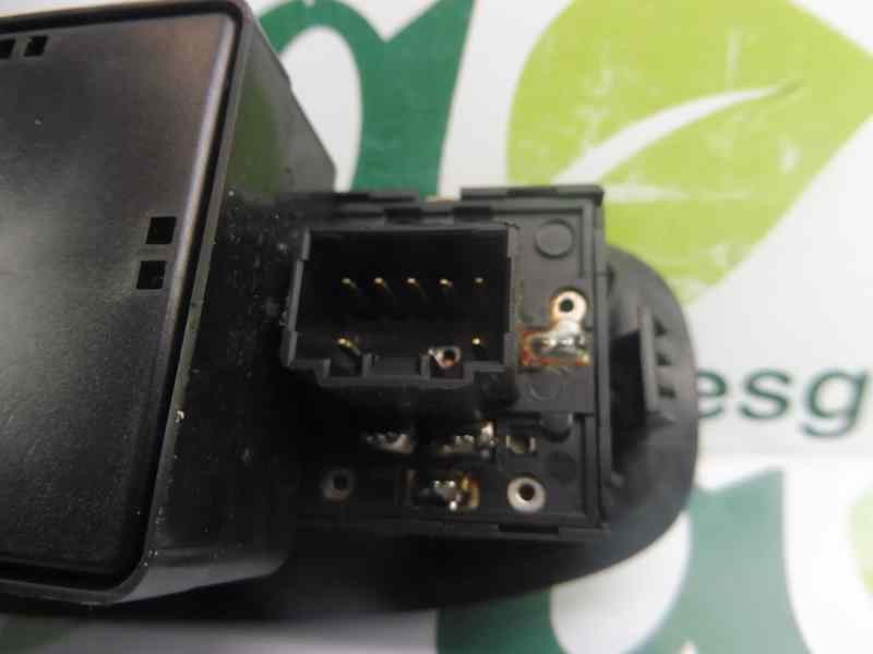 Recambio de mando elevalunas delantero izquierdo para hyundai accent (lc) crdi gl referencia OEM IAM 620W10270   Recambio de mando elevalunas delantero izquierdo para hyundai accent (lc) crdi gl referencia OEM IAM 620W10270