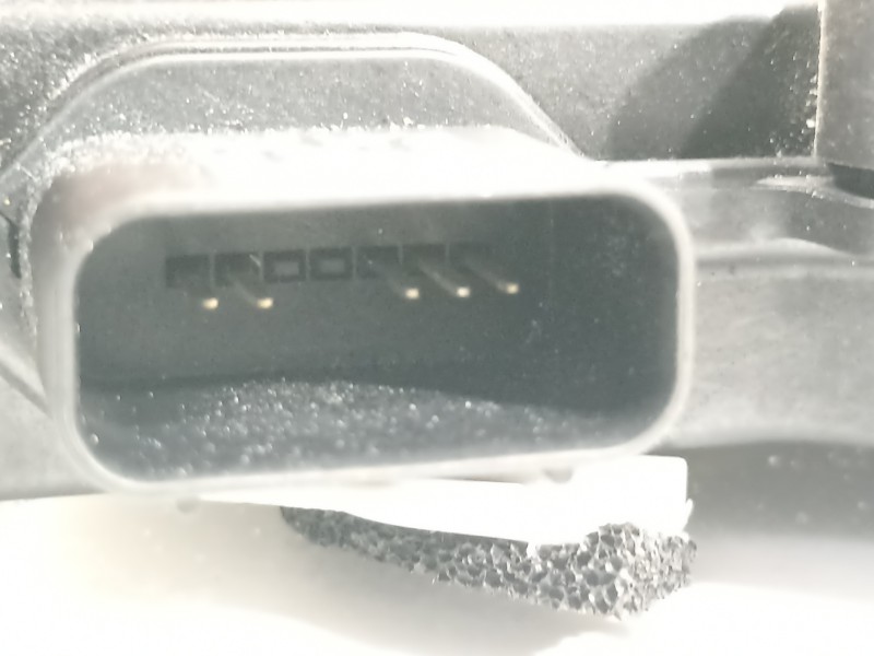 Recambio de cerradura puerta delantera izquierda para hyundai kona tecno 2wd referencia OEM IAM 81310J9000  