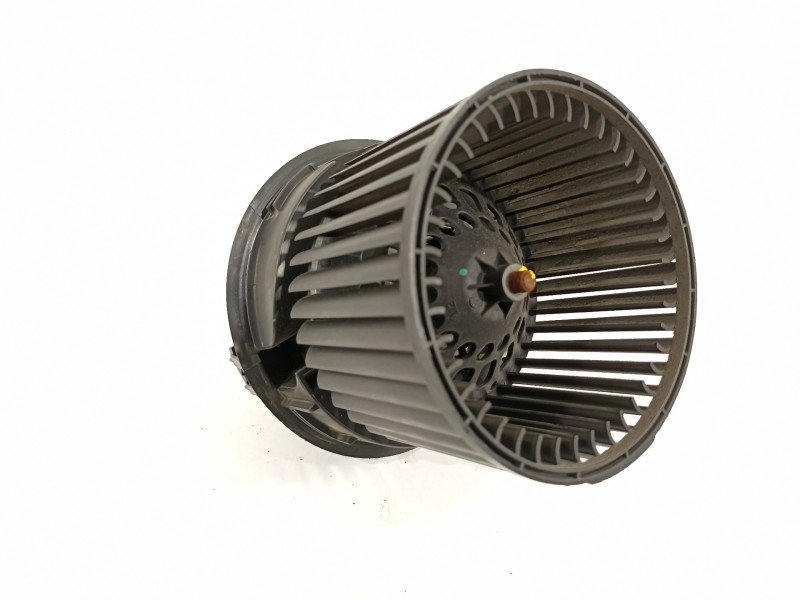 Recambio de ventilador calefaccion para renault clio iv grandtour dynamique referencia OEM IAM 272101005R T1029527H 