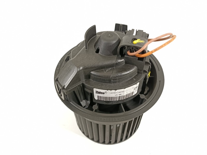 Recambio de ventilador calefaccion para renault clio iv grandtour dynamique referencia OEM IAM 272101005R T1029527H 
