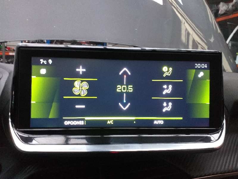 Recambio de pantalla multifuncion para peugeot 208 2020 referencia OEM IAM 9824619980  