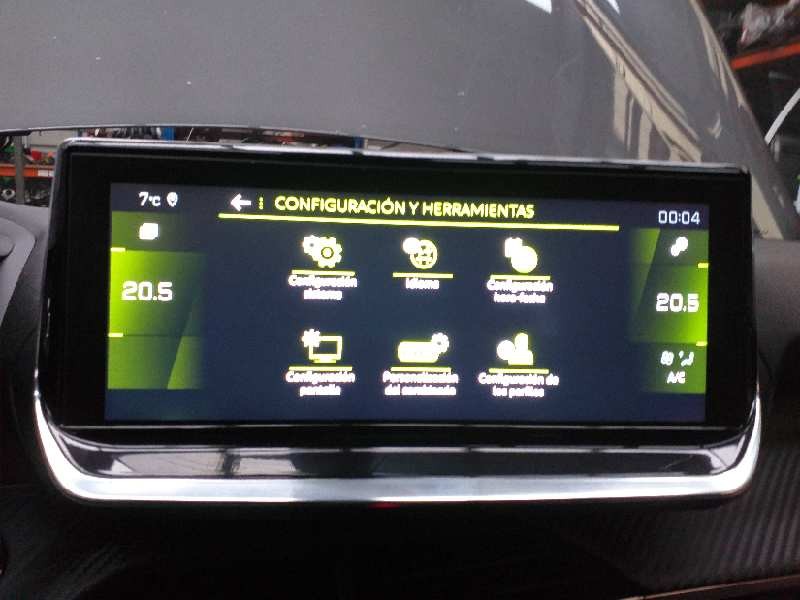 Recambio de pantalla multifuncion para peugeot 208 2020 referencia OEM IAM 9824619980  