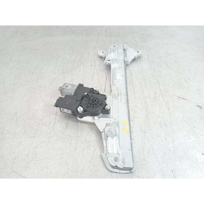 Recambio de elevalunas delantero izquierdo para hyundai kona tecno 2wd referencia OEM IAM 82401J9010 82450J9010 