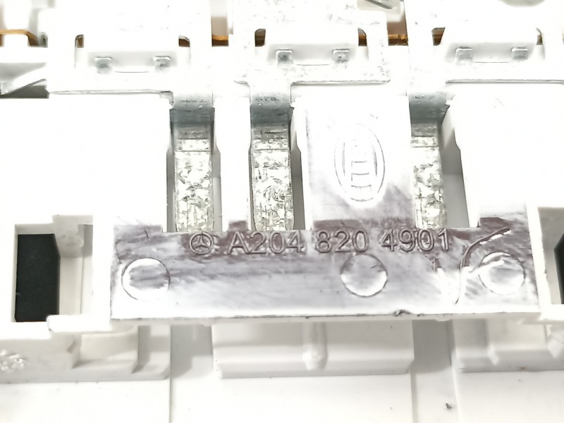 Recambio de luz interior para mercedes-benz clase a (w176) a 45 amg 4-matic (176.052) referencia OEM IAM A2048204901  