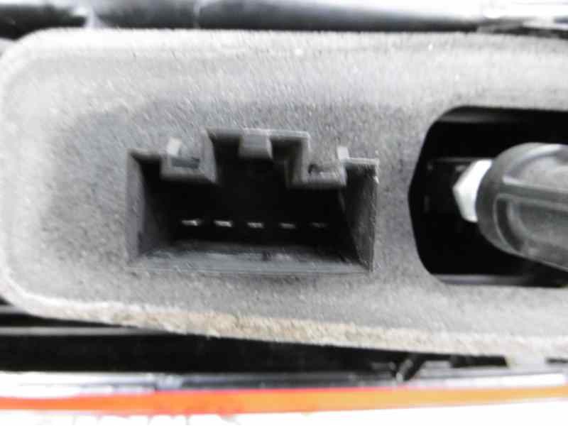 Recambio de piloto trasero derecho para ford fiesta (cbk) ghia referencia OEM IAM 2S5113A602B  