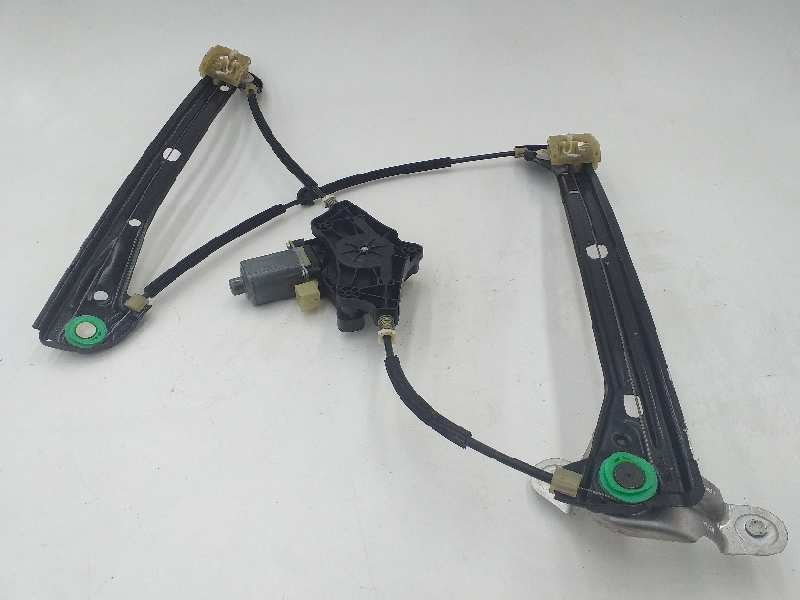 Recambio de elevalunas delantero derecho para volkswagen golf vii lim. r referencia OEM IAM 5G4837462G 5Q0959802B 0130822716