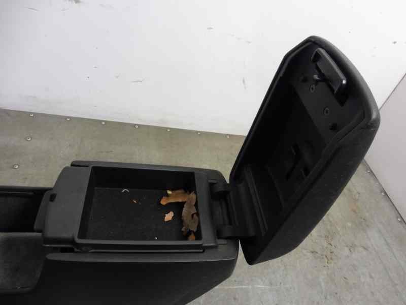 Recambio de apoyabrazos central para mazda 3 berlina (bk) 1.6 vvt active referencia OEM IAM   
