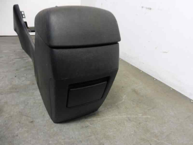 Recambio de apoyabrazos central para mazda 3 berlina (bk) 1.6 vvt active referencia OEM IAM   