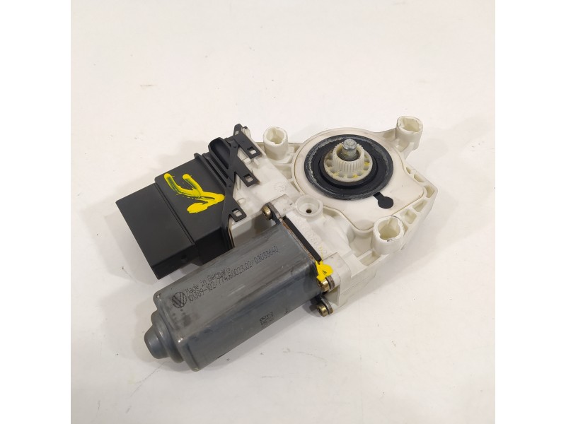 Recambio de motor elevalunas trasero izquierdo para seat leon (1m1) signo referencia OEM IAM 1C0959811A  