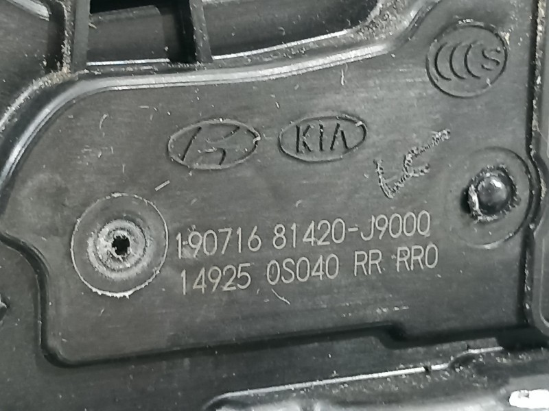 Recambio de cerradura puerta trasera derecha para hyundai kona tecno 2wd referencia OEM IAM 81420J9000  