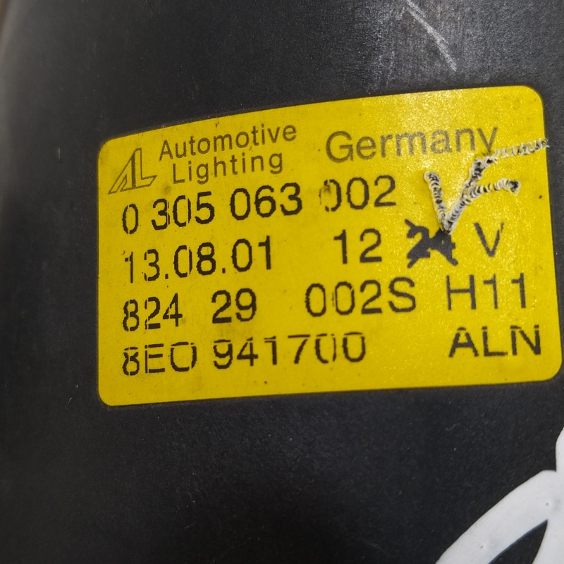 Recambio de faro antiniebla derecho para audi a4 berlina (8e) 2.5 tdi (114kw) referencia OEM IAM 8E0941700 0305063002 